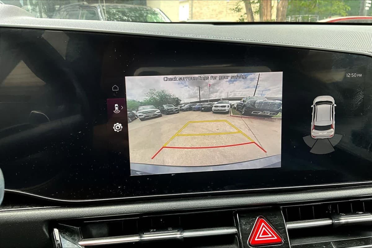 2023 Kia Niro Plug-In Hybrid - Image 28