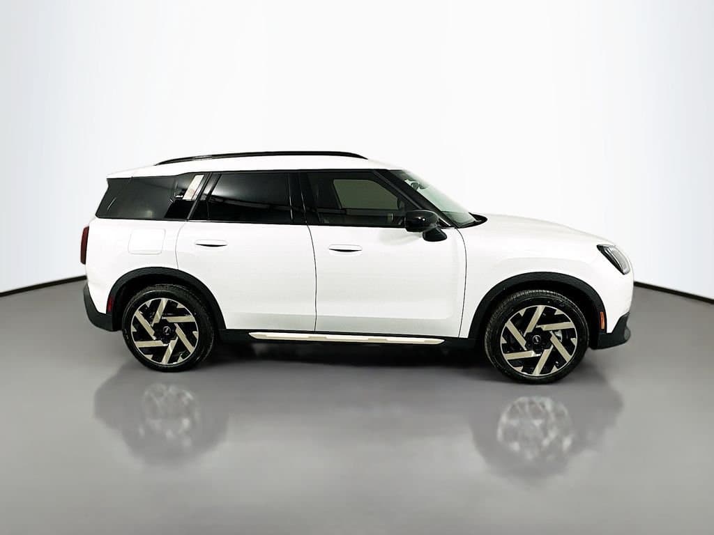 2025 MINI Cooper S Countryman - Image 4