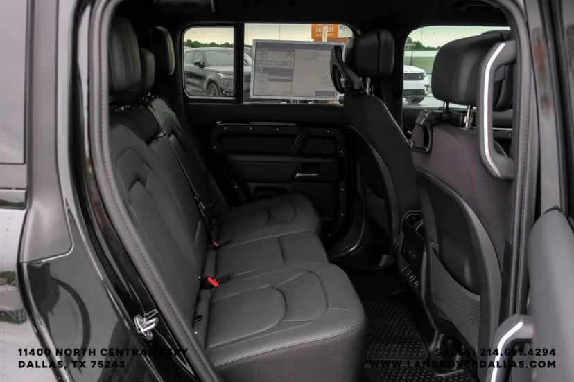 2026 Land Rover Defender 110 - Image 41