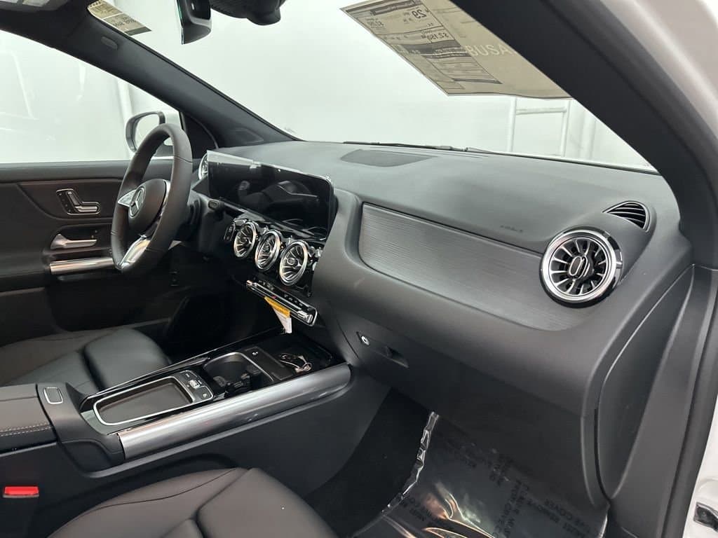 2026 MERCEDES-BENZ GLA - Image 61