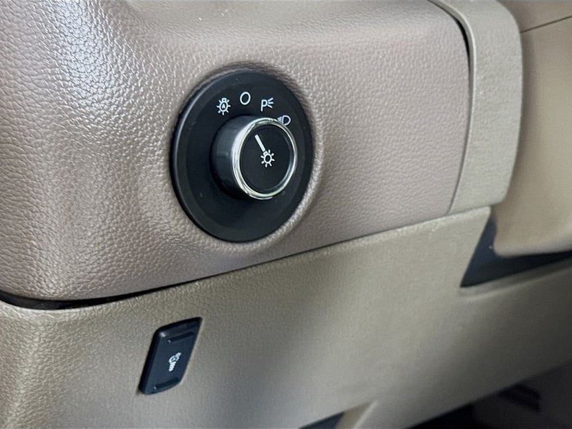 2017 Lincoln Navigator - Image 11
