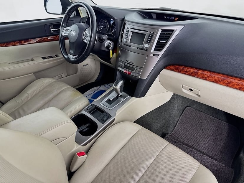 2012 Subaru Outback - Image 34