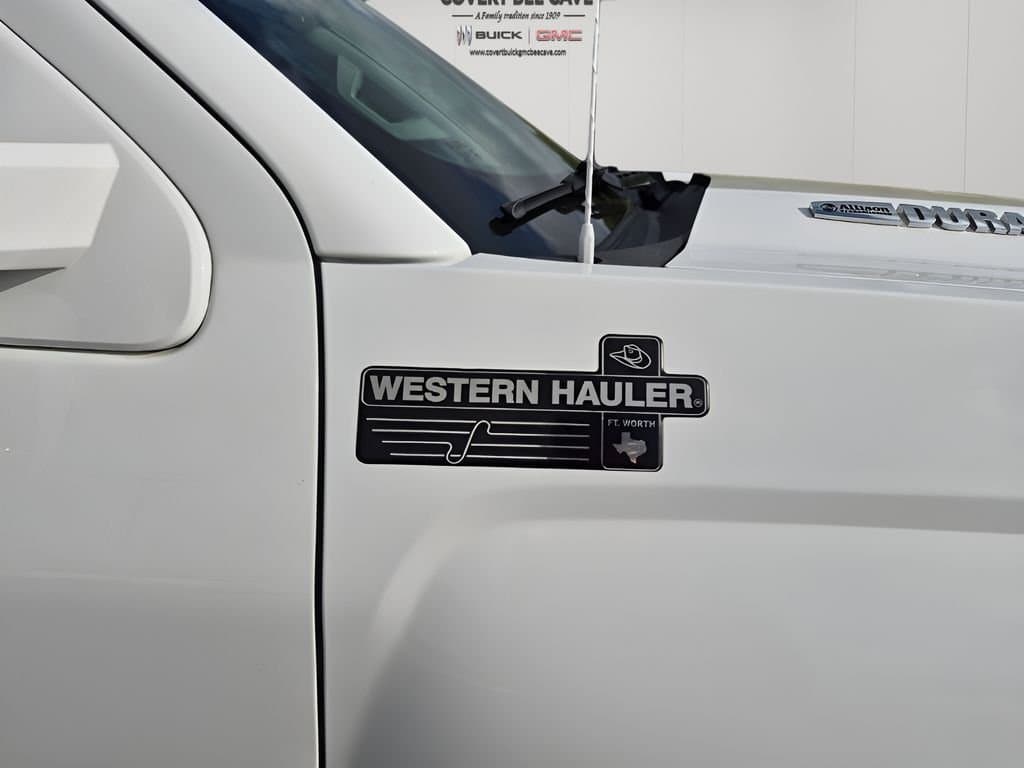 2016 Chevrolet Silverado 3500HD - Image 13