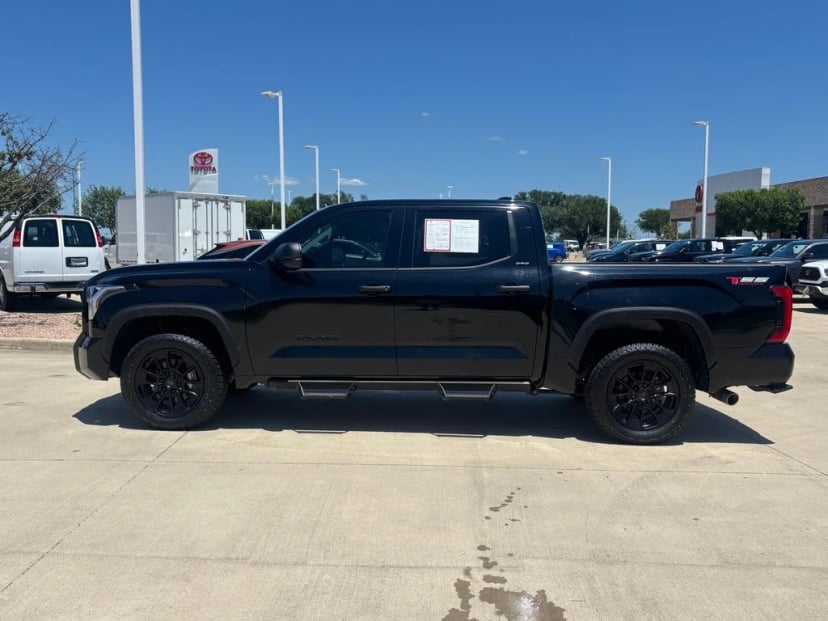 2023 Toyota Tundra - Image 2