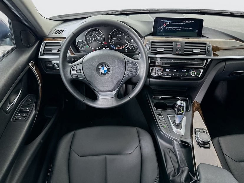 2016 BMW 3 Series - Image 22