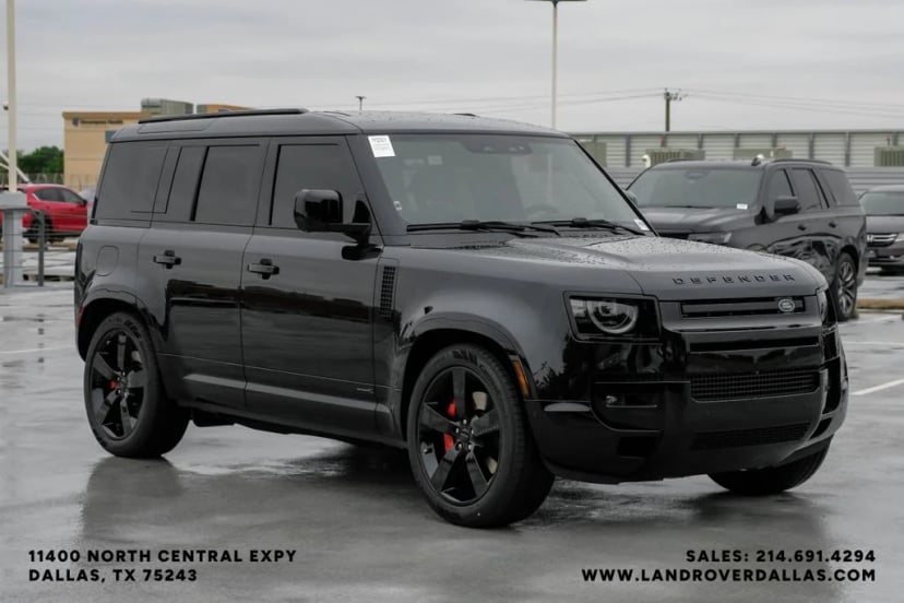 2026 Land Rover Defender 110 - Image 6