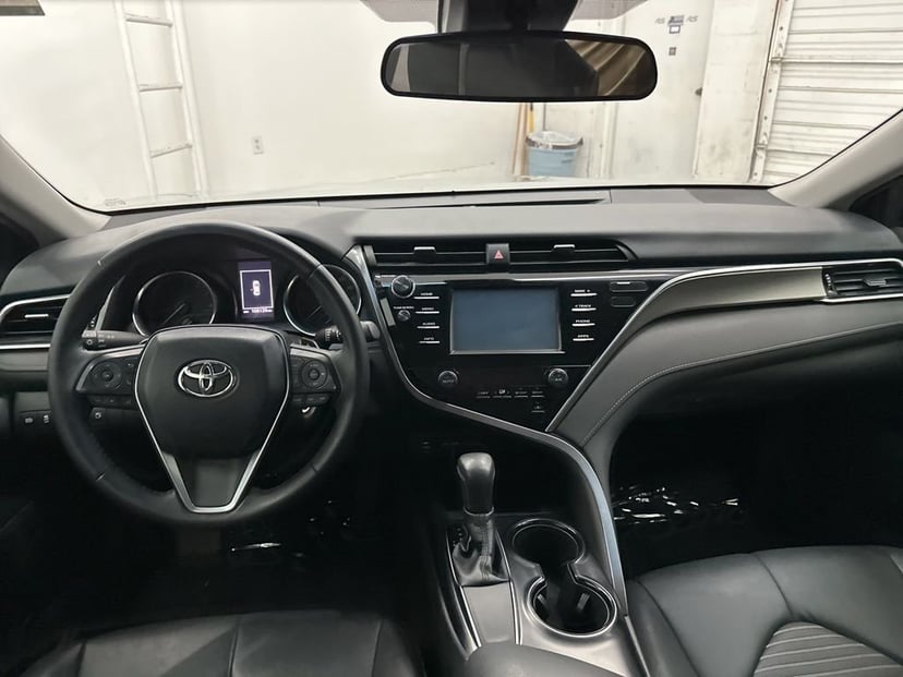 2018 Toyota Camry - Image 22
