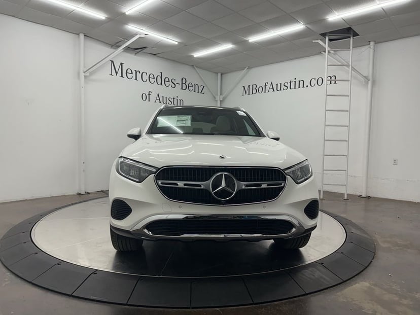 2026 Mercedes-Benz GLC - Image 2