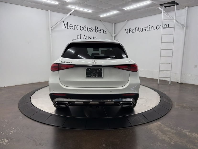 2026 Mercedes-Benz GLC - Image 6