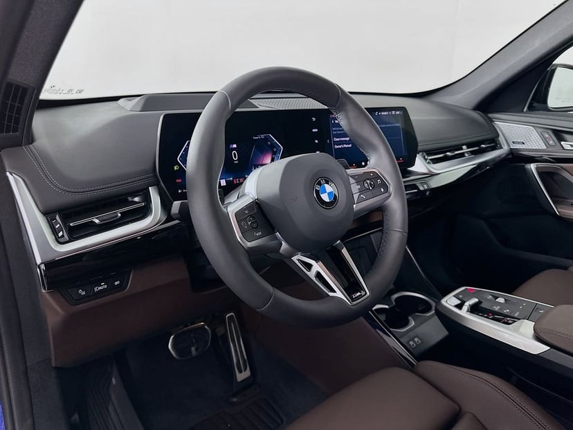 2025 BMW X1 - Image 9