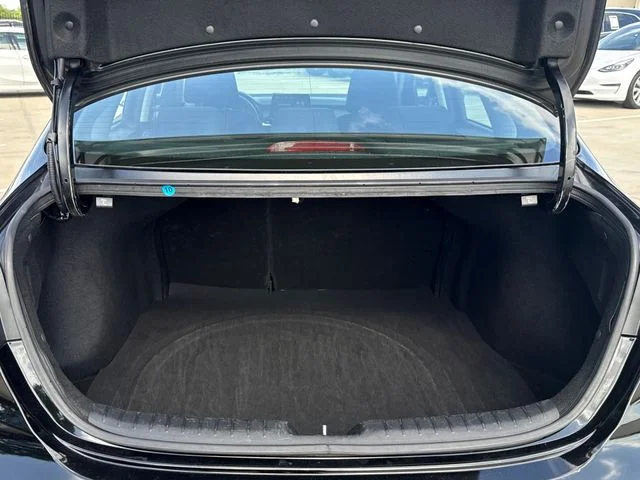 2023 Kia Forte - Image 25