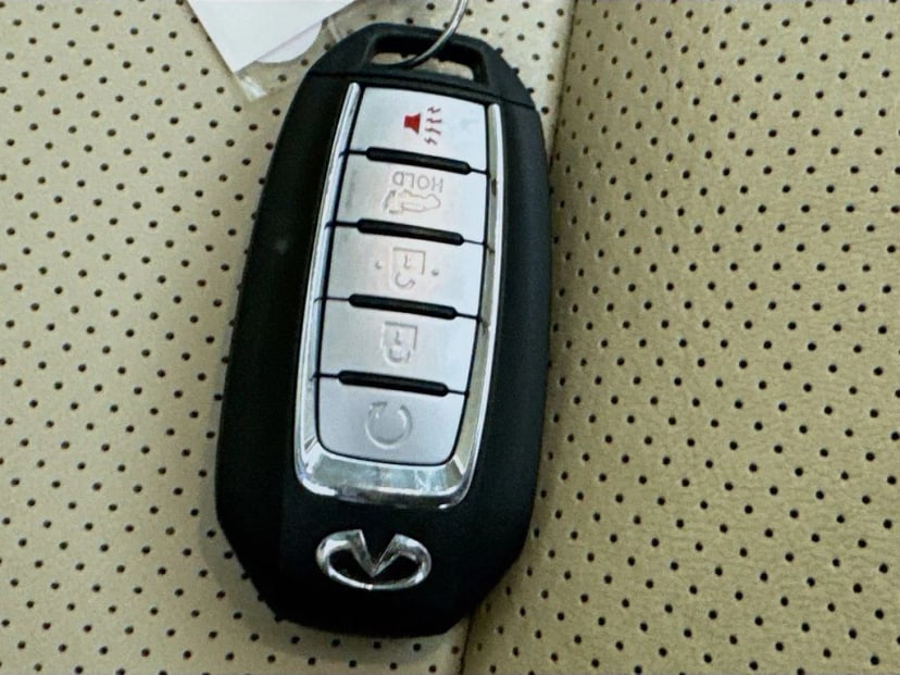 2022 INFINITI QX50 - Image 38