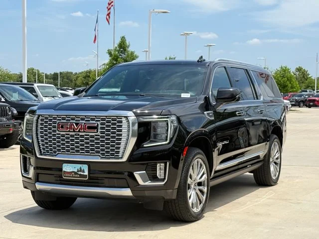 2021 GMC Yukon XL - Image 4