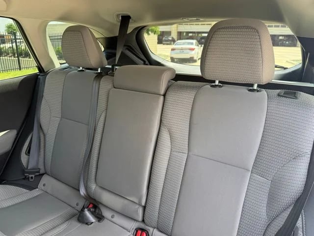2025 Subaru Outback - Image 25