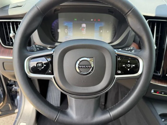 2024 Volvo XC60 - Image 14
