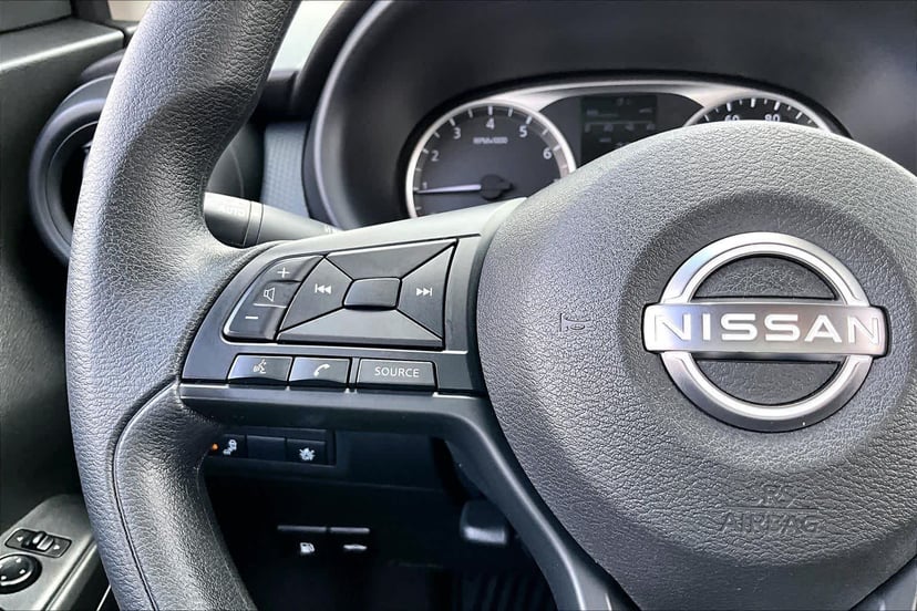 2023 Nissan Kicks - Image 24