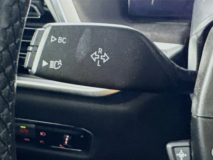 2023 BMW X7 - Image 13