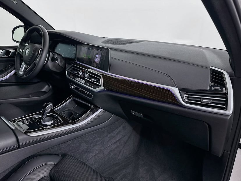 2023 BMW X5 - Image 30