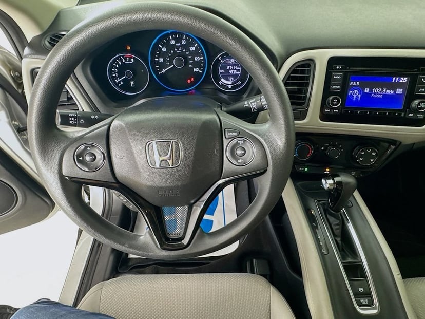 2016 Honda HR-V - Image 12
