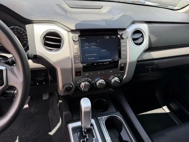 2021 Toyota Tundra - Image 16
