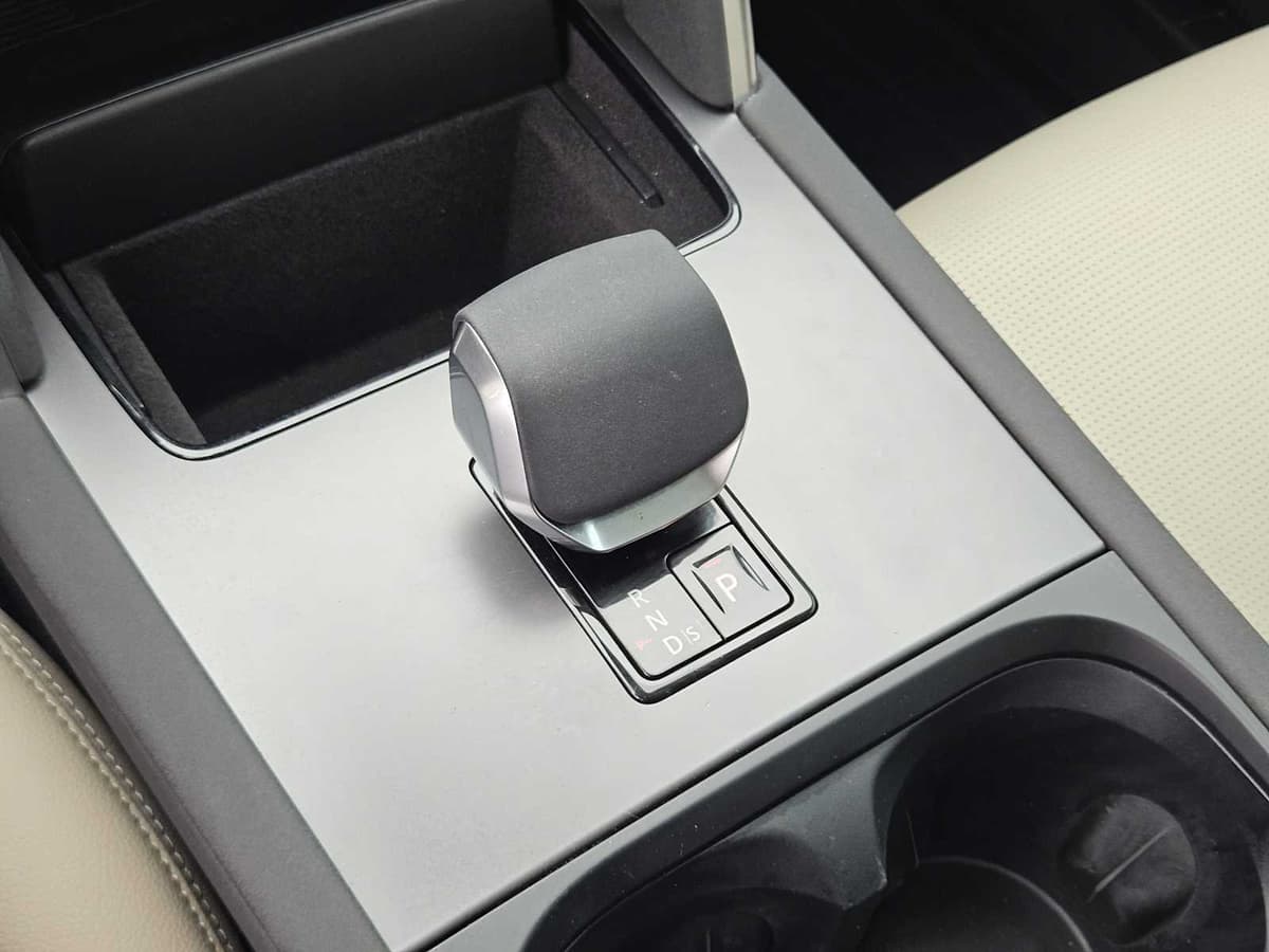 2025 Land Rover Discovery Sport - Image 17