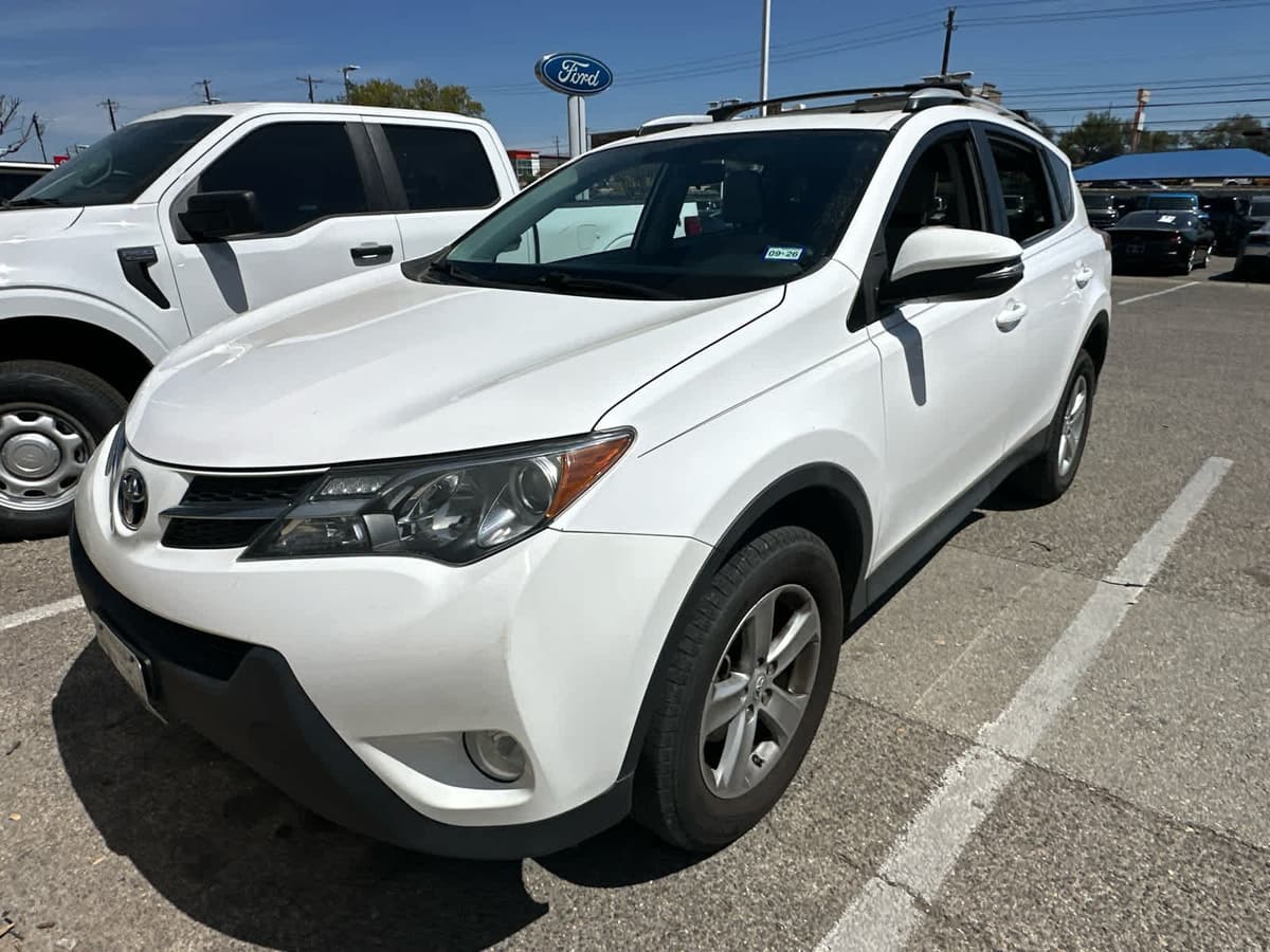2013 Toyota RAV4 - Image 2