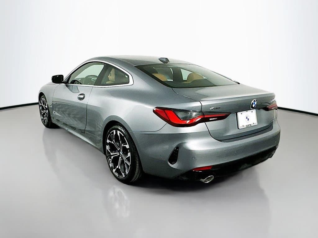 2025 BMW 4 Series - Image 7