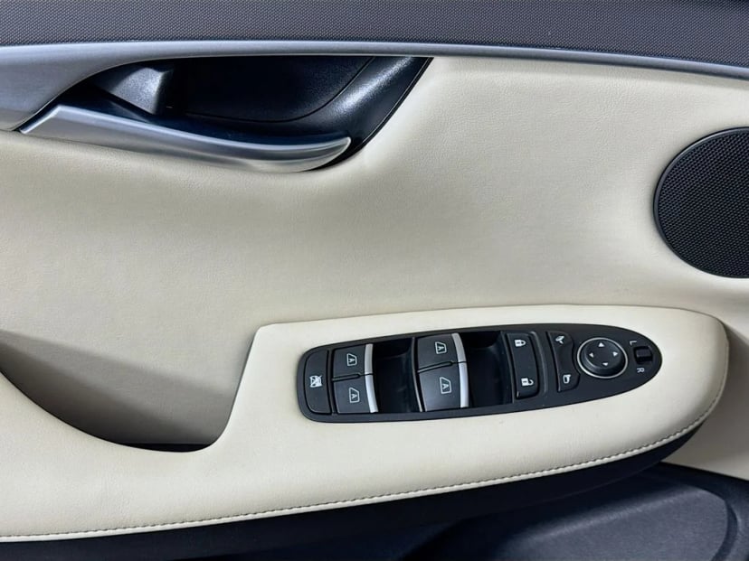 2022 INFINITI QX50 - Image 22