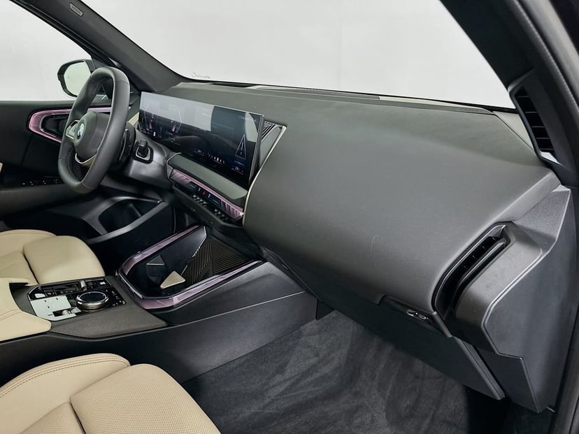 2025 BMW X3 - Image 27
