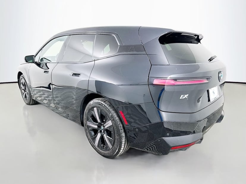 2024 BMW iX - Image 7