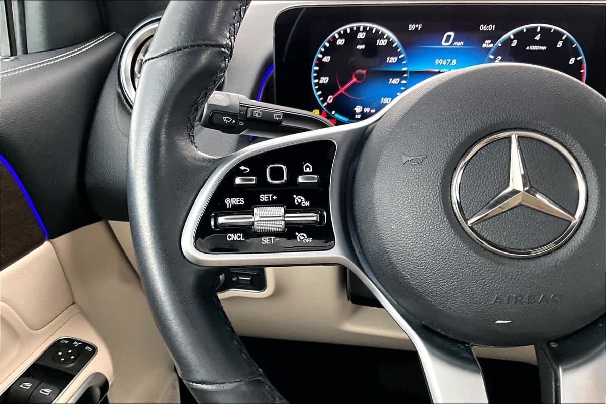 2022 Mercedes-Benz GLB 250 - Image 24