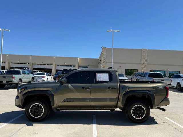 2024 Toyota Tacoma - Image 38