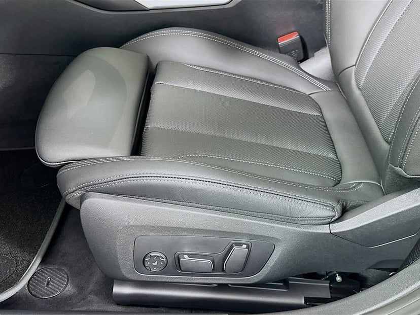 2026 BMW i4 - Image 21