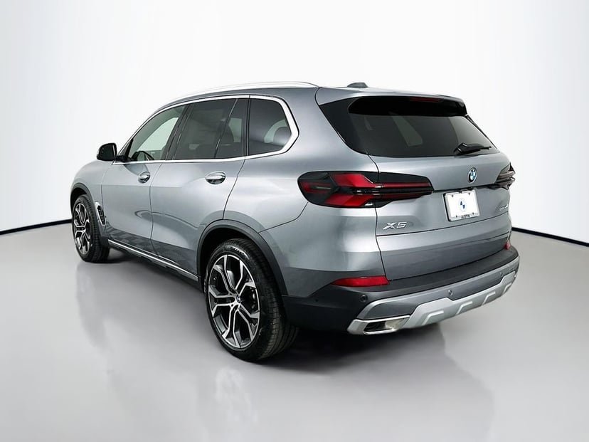 2026 BMW X5 - Image 7