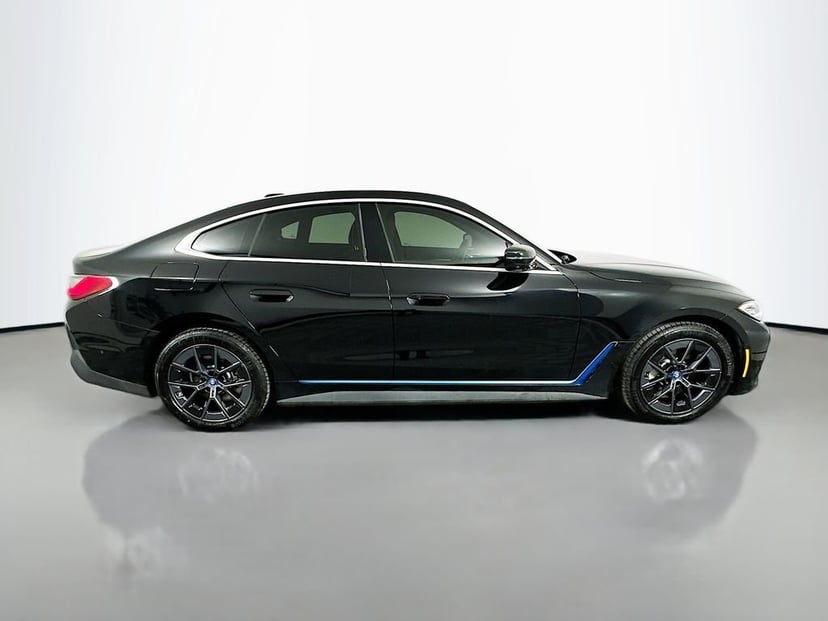 2023 BMW i4 - Image 4
