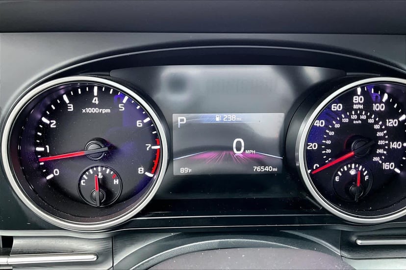 2023 Kia Carnival - Image 25
