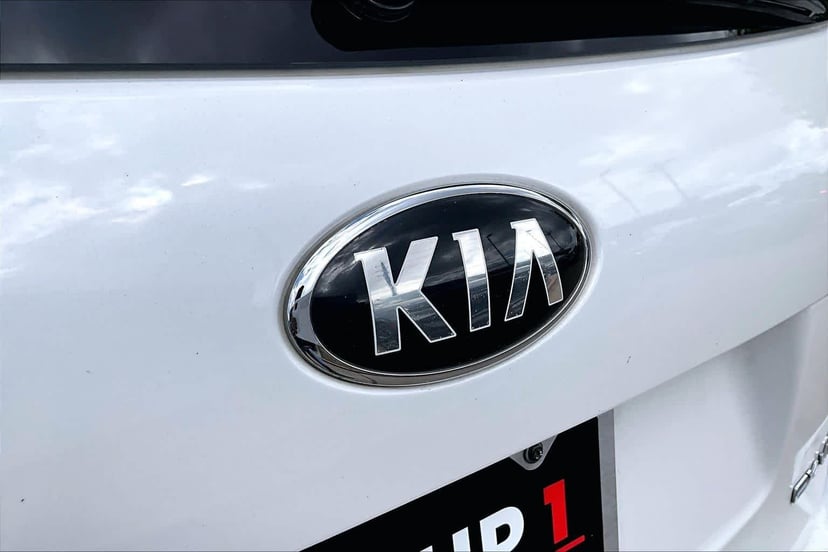 2020 Kia Sorento - Image 10