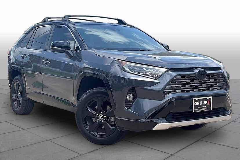 2021 Toyota RAV4 - Image 3