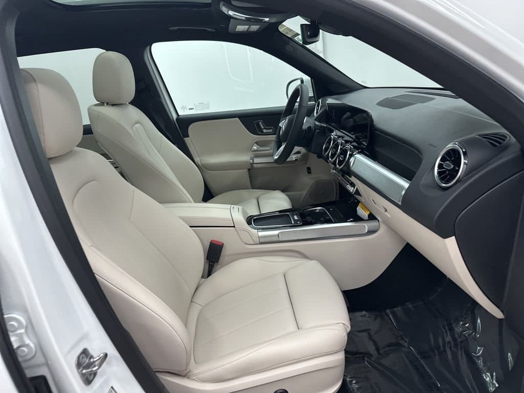 2026 MERCEDES-BENZ GLB - Image 30