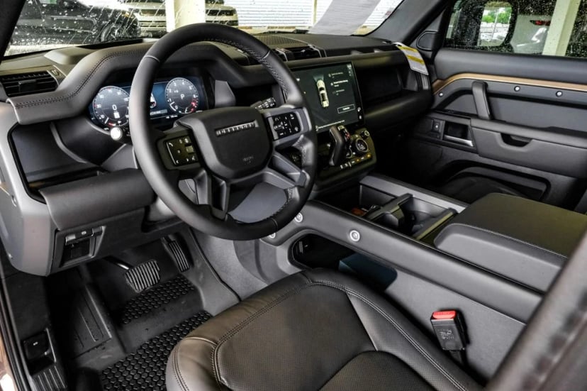 2026 Land Rover Defender 110 - Image 1