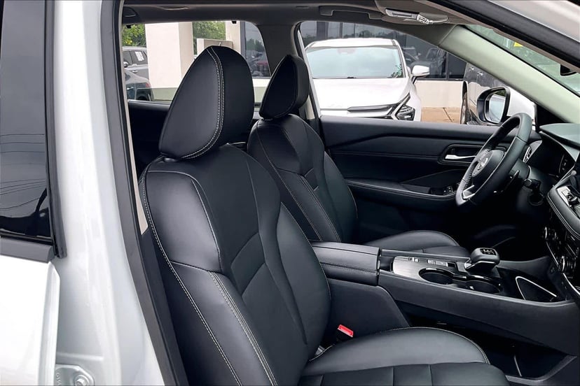 2024 Nissan Rogue - Image 9