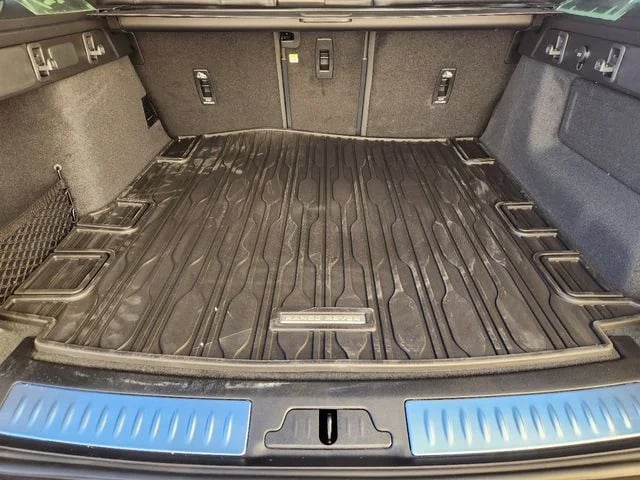 2025 Land Rover Range Rover Velar - Image 22