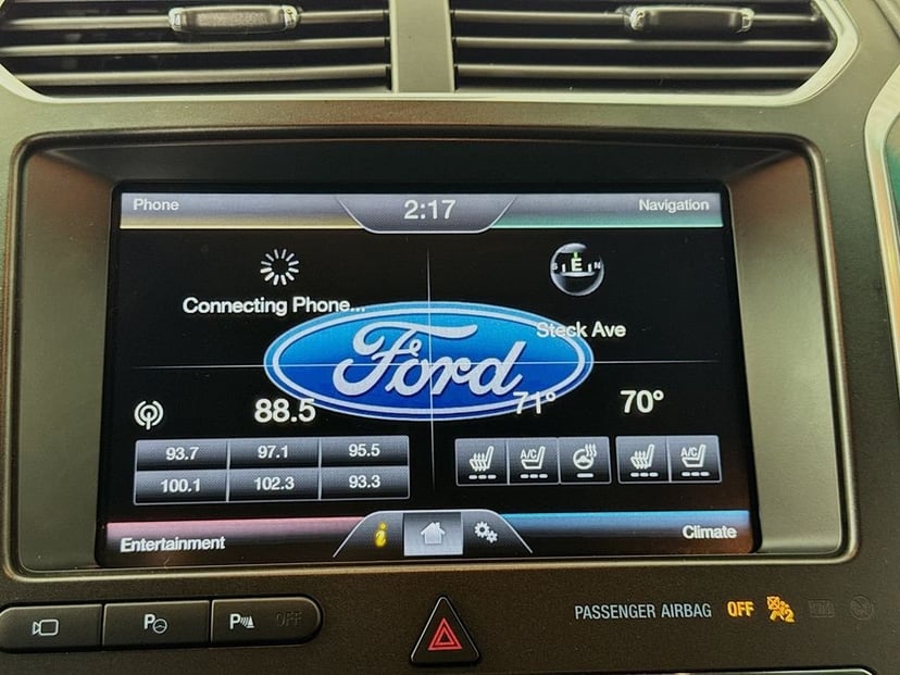 2016 Ford Explorer - Image 17