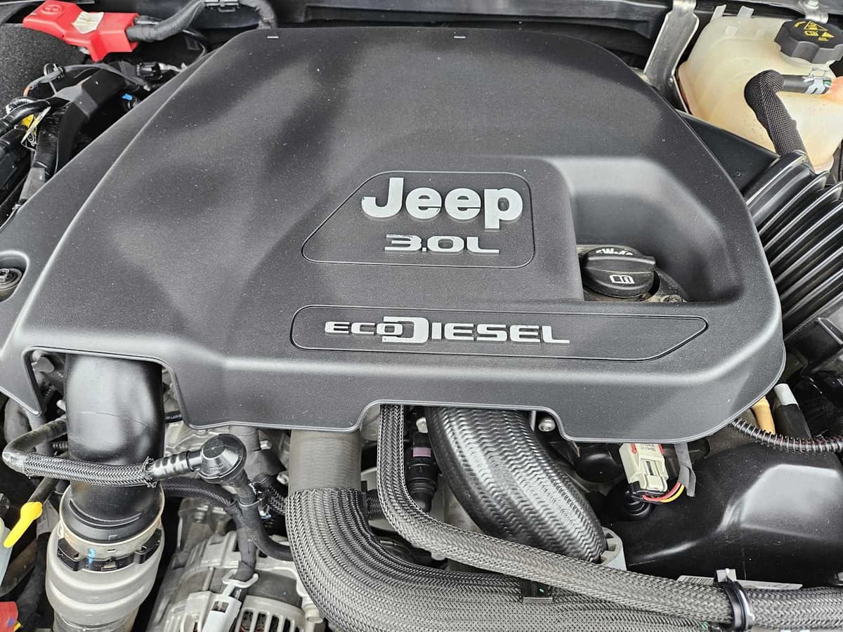 2021 Jeep Wrangler - Image 30
