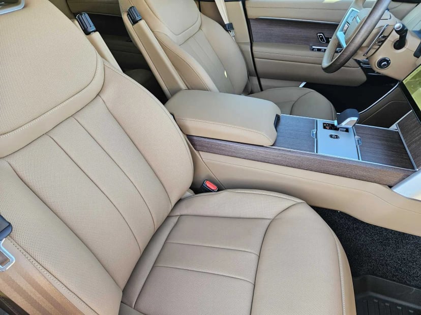2026 LAND ROVER Range Rover - Image 12