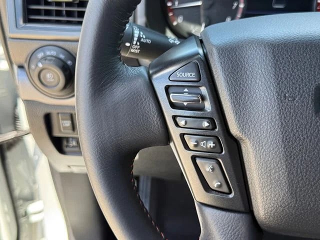 2023 Nissan Titan - Image 11