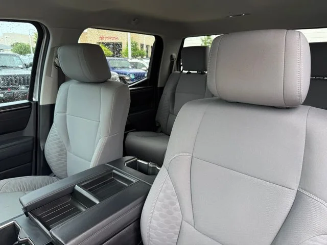 2022 Toyota Tundra - Image 13