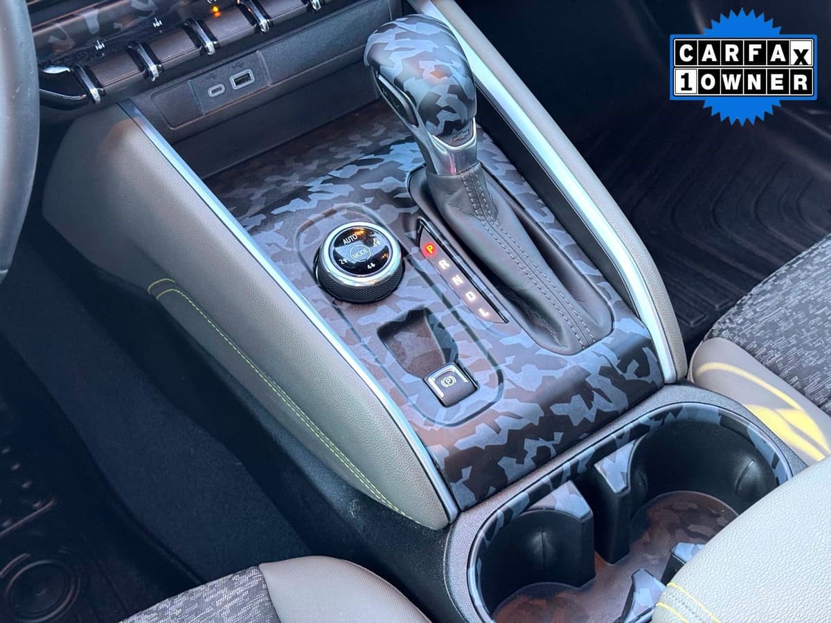 2024 Chevrolet Colorado - Image 25