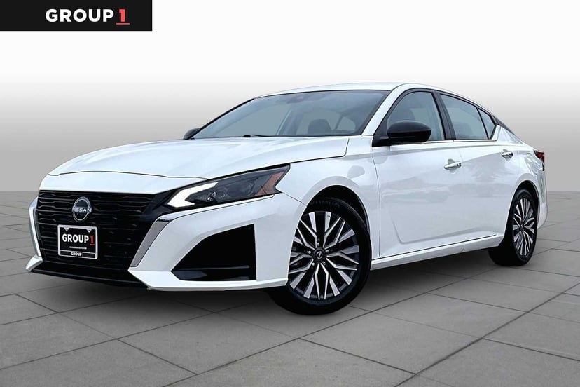 2025 Nissan Altima - Image 1