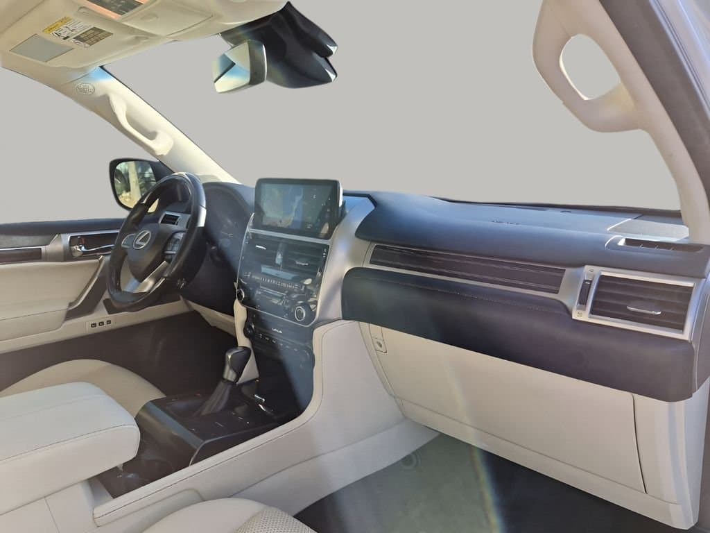 2023 Lexus GX - Image 14